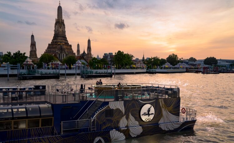 Banyan Tree Bangkok's Saffron Cruise Unveils Stunning New Exterior - TRAVELINDEX